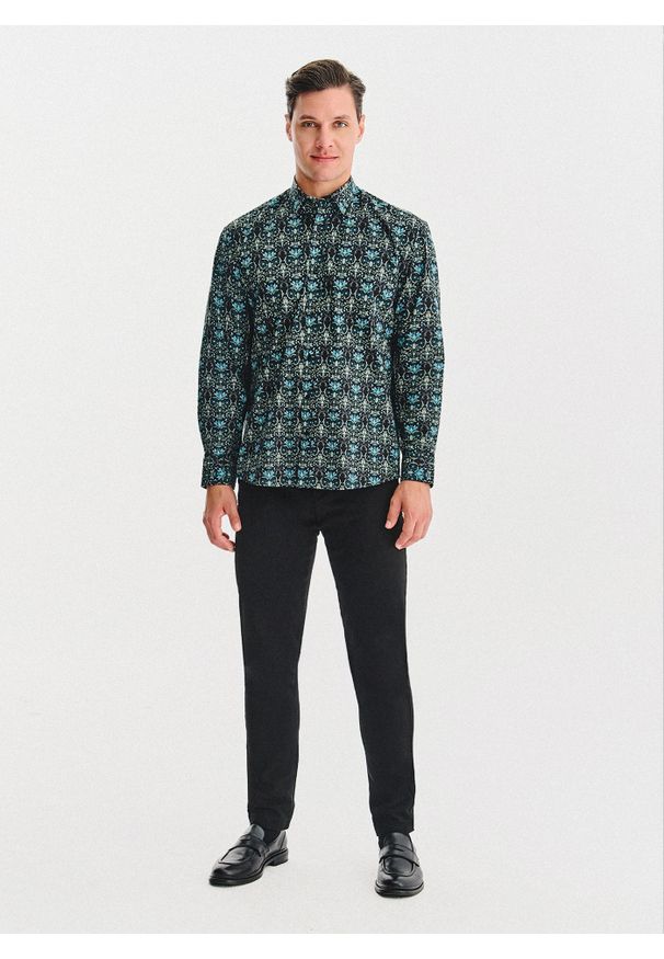 Pako Lorente - PAKO LORENTE - Czarna koszula w turkusowe kwiaty. Kolor: turkusowy, wielokolorowy, czarny. Materiał: elastan, bawełna. Długość rękawa: długi rękaw. Długość: długie. Wzór: kwiaty
