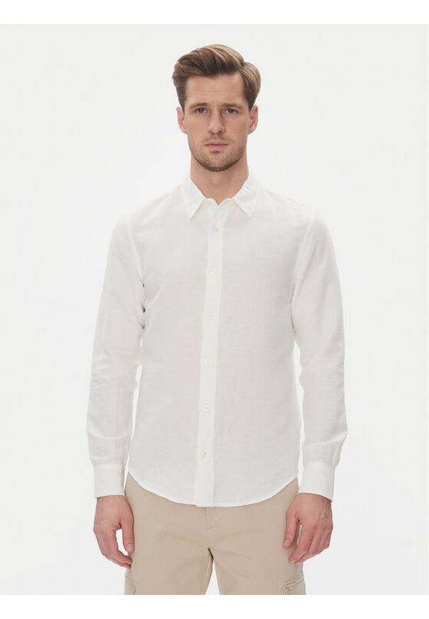 Lee Koszula Patch 112364230 Biały Regular Fit. Kolor: biały. Materiał: bawełna