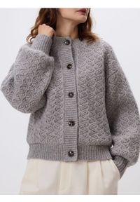 Reserved - Strukturalny kardigan z wełną - brązowy. Kolor: brązowy. Materiał: wełna #1