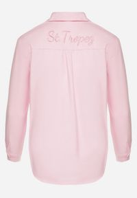 Born2be - Różowa Koszula z Bawełną i Ozdobnym Napisem Firriva. Okazja: na co dzień. Kolor: różowy. Materiał: bawełna. Wzór: napisy. Styl: casual, elegancki #5