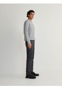 Reserved - Spodnie chino slim - jasnoszary. Kolor: szary. Materiał: tkanina, bawełna #1