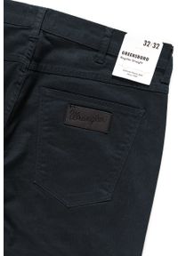 Wrangler - WRANGLER SPODNIE MĘSKIE GREENSBORO NAVY W15Q12114. Materiał: materiał #10