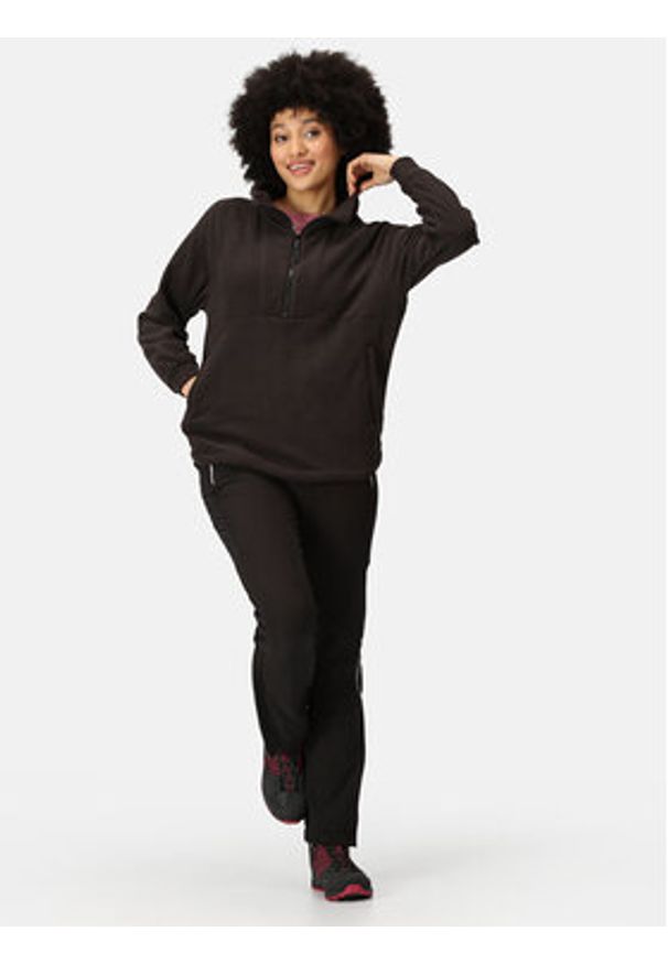 Regatta Polar Lavendon RWA599 Czarny Regular Fit. Kolor: czarny. Materiał: polar, syntetyk
