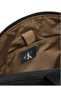 Calvin Klein Jeans Torba na laptopa Metro Nylon Helmet Bag LV04G3130G Czarny. Kolor: czarny. Materiał: materiał #5