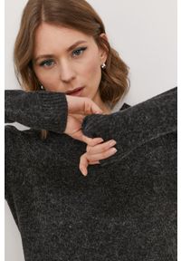 Vero Moda Sweter damski kolor czarny. Okazja: na co dzień. Kolor: czarny. Materiał: dzianina. Długość rękawa: raglanowy rękaw. Styl: casual #4