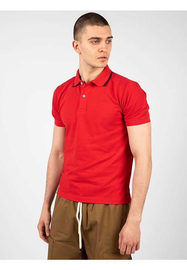 Geox Koszulka Polo "Sustainable" | M2510Q T2649 | Sustainable | Mężczyzna | Czerwony. Okazja: na co dzień. Typ kołnierza: polo. Kolor: czerwony. Materiał: bawełna. Wzór: kolorowy, aplikacja. Styl: casual, klasyczny