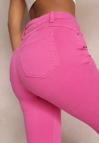 Renee - Fuksjowe Jeansy Skinny z Efektem Push Up Karinali. Okazja: na co dzień. Kolor: różowy. Wzór: gładki. Styl: casual #4