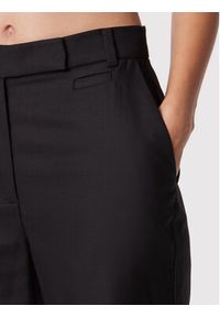 Bruuns Bazaar Spodnie materiałowe Nemesia Franco BBW3075 Czarny Relaxed Fit. Kolor: czarny. Materiał: syntetyk