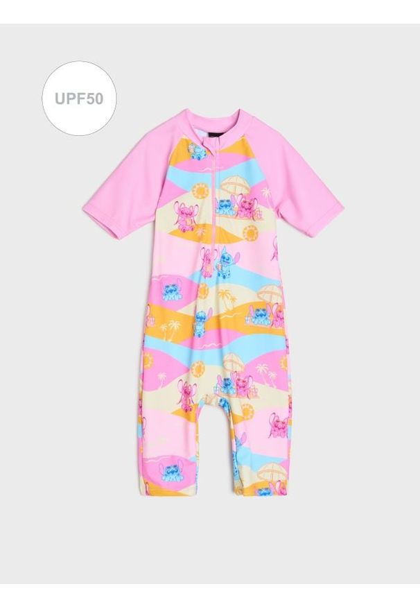 Sinsay - Kąpielowy kombinezon UPF50 na zamek z nadrukiem Stitch - różowy. Kolor: różowy. Wzór: nadruk