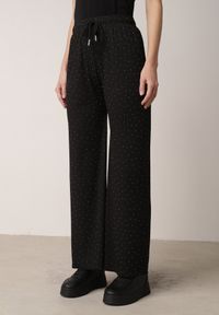 Born2be - Czarne Szerokie Spodnie z Bawełną Zdobione Cyrkoniami Azilene. Okazja: na co dzień. Stan: podwyższony. Kolor: czarny. Materiał: bawełna. Wzór: aplikacja. Styl: casual, klasyczny #8