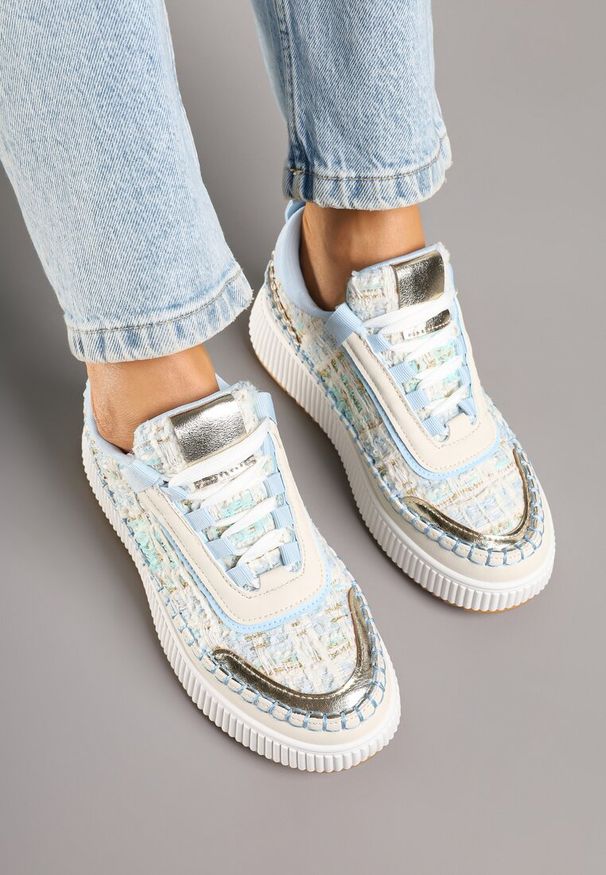 Renee - Biało-Niebieskie Sneakersy z Tweedowymi Zdobieniami i Przeszyciami na Platformie Ulandrelia. Okazja: na co dzień, do pracy. Kolor: biały. Wzór: aplikacja. Obcas: na platformie