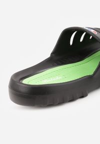 Born2be - Czarno-Zielone Klapki na Grubej Podeszwie z Wycięciami na Cholewce Henria. Okazja: na co dzień. Kolor: czarny. Materiał: jeans, dresówka. Styl: sportowy, wakacyjny, casual #2