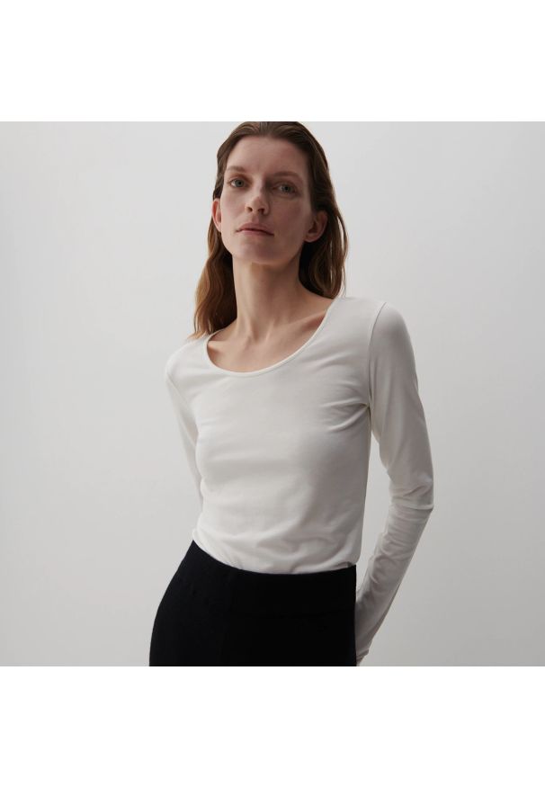 Reserved - PREMIUM Dzianinowa bluzka - Biały. Kolor: biały. Materiał: dzianina