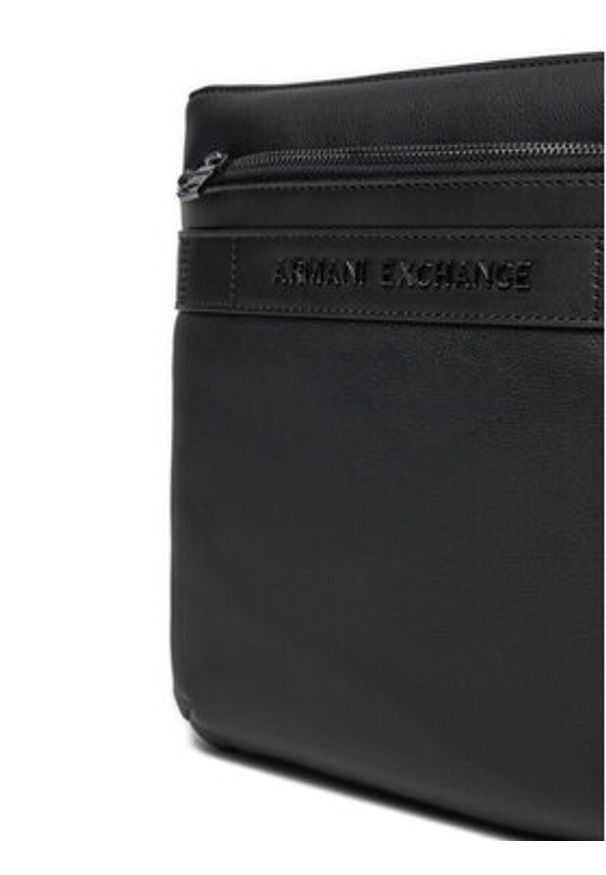 Armani Exchange Saszetka XM000144 AF11925 UC001 Czarny. Kolor: czarny. Materiał: skóra