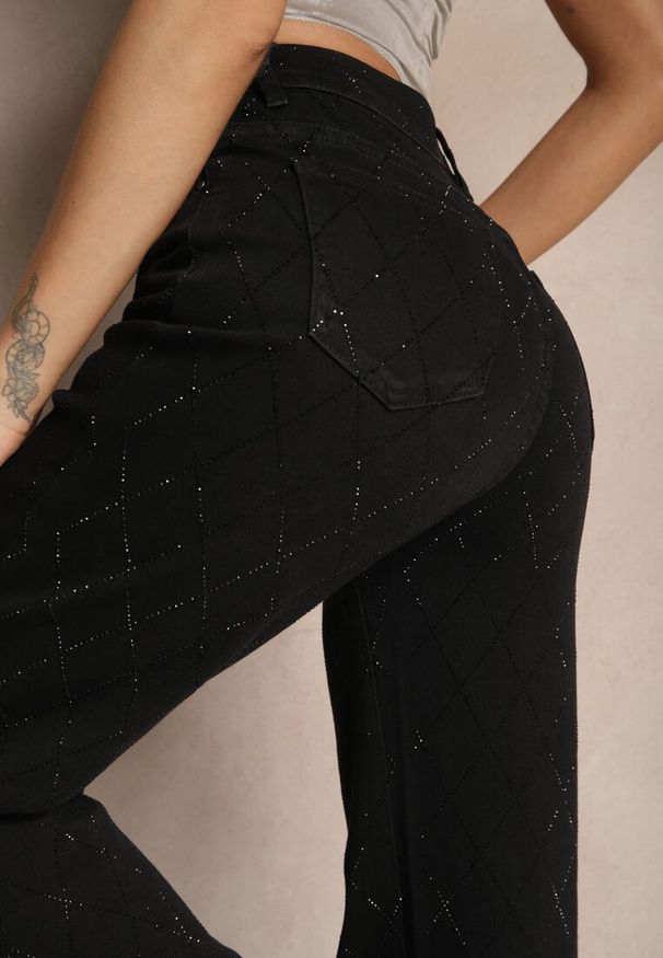 Renee - Czarne Szerokie Jeansy z Bawełną High Waist z Cyrkoniami Aslevia. Okazja: na co dzień. Stan: podwyższony. Kolor: czarny. Wzór: aplikacja. Styl: casual, elegancki