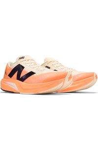 Buty męskie New Balance FuelCell Rebel v4 MFCXCO4 – pomarańczowe. Okazja: na co dzień. Kolor: pomarańczowy. Materiał: materiał, syntetyk, guma. Szerokość cholewki: normalna. Sport: fitness, bieganie #3