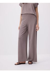 Reserved - Spodnie z modalem - brązowy. Kolor: brązowy. Materiał: dzianina #1