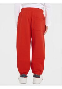 TOMMY HILFIGER - Tommy Hilfiger Spodnie dresowe KB0KB08791 Czerwony Regular Fit. Kolor: czerwony. Materiał: bawełna #6