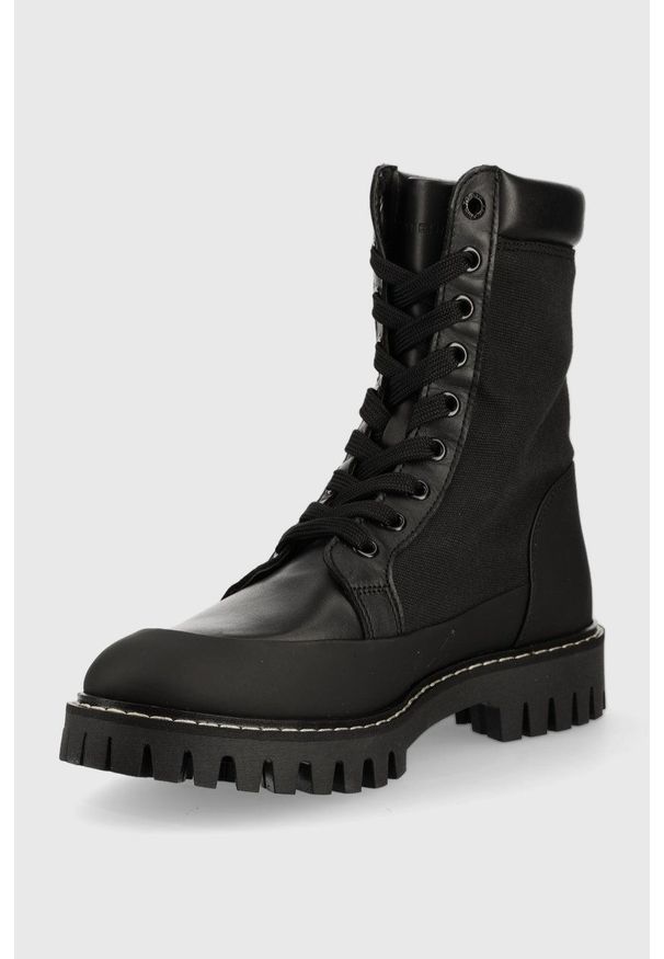 TOMMY HILFIGER - Tommy Hilfiger workery TH Casual Lace Up Boot damskie kolor czarny na płaskim obcasie. Okazja: na co dzień. Nosek buta: okrągły. Zapięcie: sznurówki. Kolor: czarny. Materiał: skóra. Obcas: na obcasie. Styl: casual. Wysokość obcasa: niski