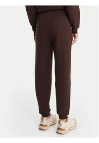 Guess Spodnie dresowe V6RB15 K9V31 Brązowy Regular Fit. Kolor: brązowy. Materiał: bawełna #2