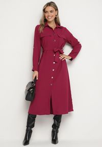 Born2be - Bordowa Koszulowa Sukienka z Eleganckimi Guzikami i Wiązanym Paskiem w Talii Kortella. Okazja: na co dzień, na spotkanie biznesowe. Typ kołnierza: dekolt w serek. Kolor: czerwony. Długość rękawa: długi rękaw. Typ sukienki: koszulowe. Styl: elegancki #6
