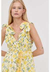 TwinSet - Twinset sukienka kolor żółty midi rozkloszowana. Kolor: żółty. Materiał: tkanina. Długość rękawa: na ramiączkach. Typ sukienki: rozkloszowane. Długość: midi