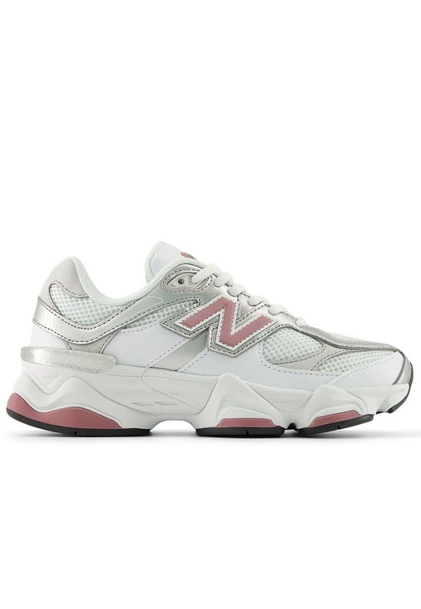 Buty młodzieżowe New Balance G906082T - szare. Kolor: szary. Materiał: materiał, syntetyk, guma. Szerokość cholewki: normalna. Sport: turystyka piesza