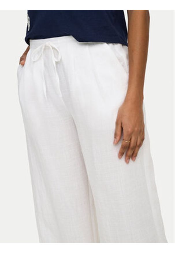 only - ONLY Spodnie materiałowe Lita 15370273 Biały Relaxed Fit. Kolor: biały. Materiał: wiskoza