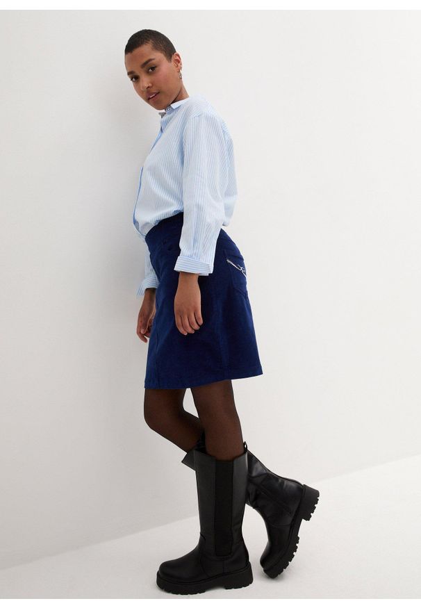 bonprix - Bluza z kapturem, z miękkiego materiału frotte. Typ kołnierza: kaptur. Kolor: niebieski. Materiał: materiał. Styl: sportowy