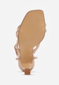 Born2be - Beżowe Sandały na Geometrycznej Szpilce z Kwadratowym Noskiem Myssesis. Okazja: na co dzień. Zapięcie: sprzączka. Kolor: beżowy. Wzór: geometria. Sezon: lato. Styl: wizytowy, casual, elegancki #2
