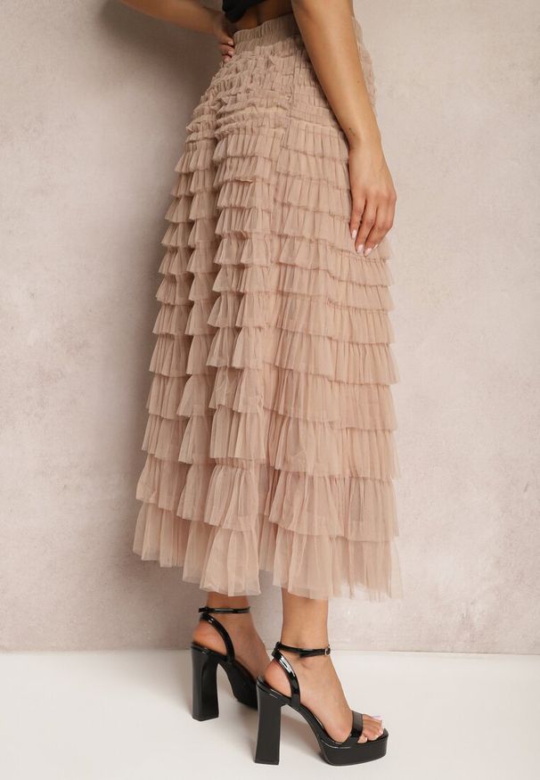 Renee - Beżowa Spódnica Midi z Tiulowymi Falbankami Kontha. Kolor: beżowy. Materiał: tiul. Styl: glamour, elegancki