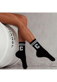 Milena - Skarpetki damskie - litera C 733 bk/wh. Kolor: czarny. Materiał: poliamid, elastan, materiał, bawełna