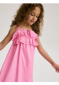 Reserved - Sukienka na ramiączkach - różowy. Kolor: różowy. Materiał: bawełna. Długość rękawa: na ramiączkach #1