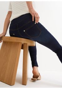 bonprix - Dżinsy straight, mid waist, super stretch, z wygodnym paskiem. Kolor: niebieski #3