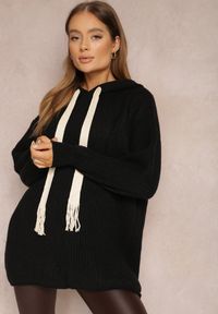 Renee - Czarny Sweter Oversize z Kapturem Ukuroa. Okazja: na co dzień. Typ kołnierza: kaptur. Kolor: czarny. Materiał: jeans. Wzór: aplikacja. Styl: casual