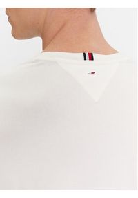 TOMMY HILFIGER - Tommy Hilfiger T-Shirt Graphic MW0MW32641 Biały Regular Fit. Kolor: biały. Materiał: bawełna