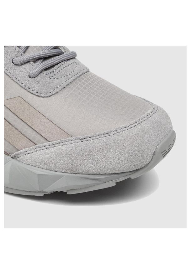 EA7 Emporio Armani - EA7 Szare sneakersy męskie z dużym logo. Kolor: szary. Materiał: zamsz, materiał. Szerokość cholewki: normalna. Wzór: aplikacja