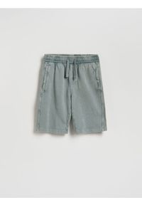 Reserved - Bawełniane bermudy - jasnozielony. Kolor: zielony. Materiał: bawełna