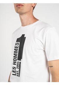 Les Hommes T-shirt | LLT205 721P | Round Neck T-Shirt | Mężczyzna | Biały. Okazja: na co dzień. Kolor: biały. Materiał: bawełna. Wzór: nadruk. Styl: casual #2
