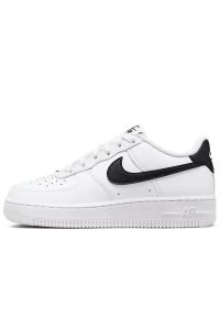 Buty młodzieżowe Nike Air Force 1 FV5948-101 - białe. Kolor: biały. Materiał: guma, skóra, syntetyk. Szerokość cholewki: normalna. Sezon: lato. Model: Nike Air Force. Sport: koszykówka
