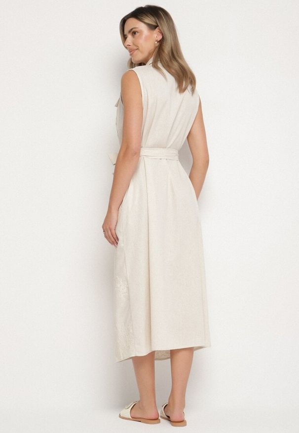 Born2be - Beżowa Koszulowa Sukienka z Bawełny Ozdobiona Paskiem Kolireia. Kolor: beżowy. Materiał: bawełna. Wzór: aplikacja. Typ sukienki: koszulowe. Styl: elegancki