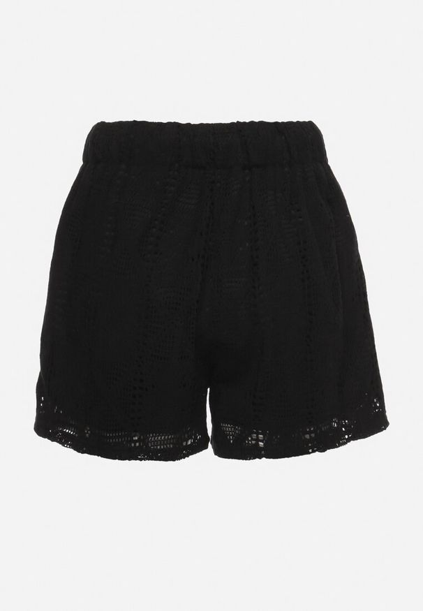 Born2be - Czarne Szorty Przed Kolano z Ażurowym Wzorem i Sznurkiem w Talii Daltana. Okazja: na spacer. Kolor: czarny. Materiał: jedwab. Wzór: ażurowy. Styl: elegancki