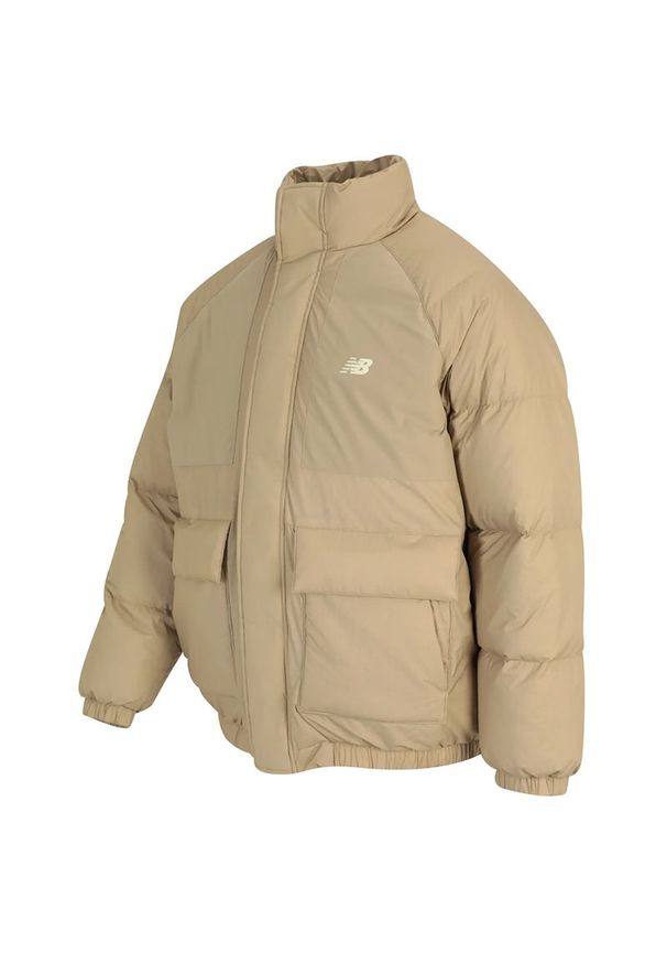 Kurtka New Balance MJ34302SOT - beżowa. Kolor: beżowy. Materiał: polar, poliester, nylon, materiał, puch. Sezon: zima