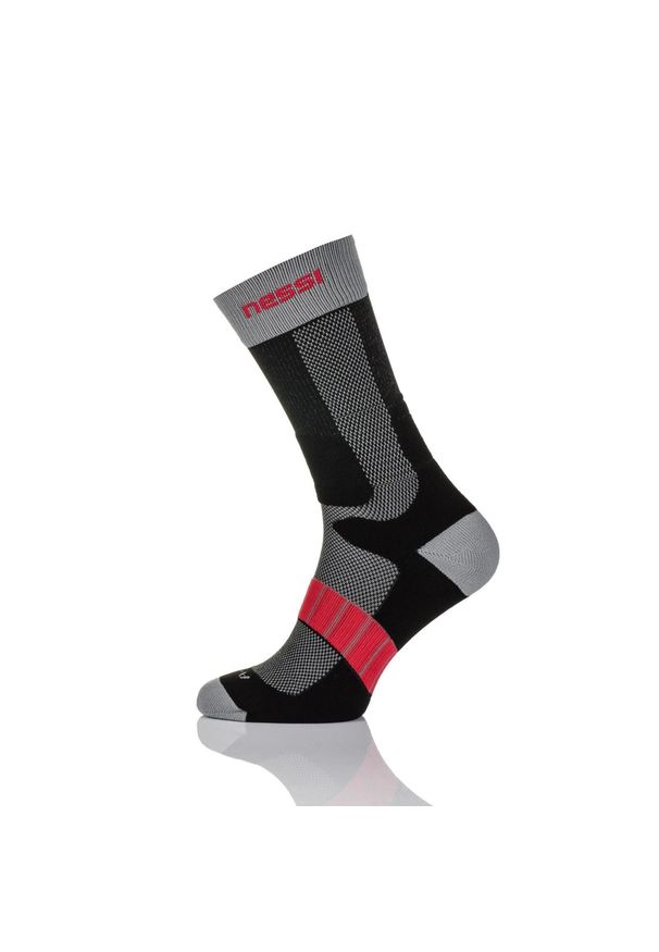NESSI SPORTSWEAR - Skarpetki Sportowe Unisex Nessi Sportswear Trail X Termoaktywne. Kolor: czerwony, wielokolorowy, czarny