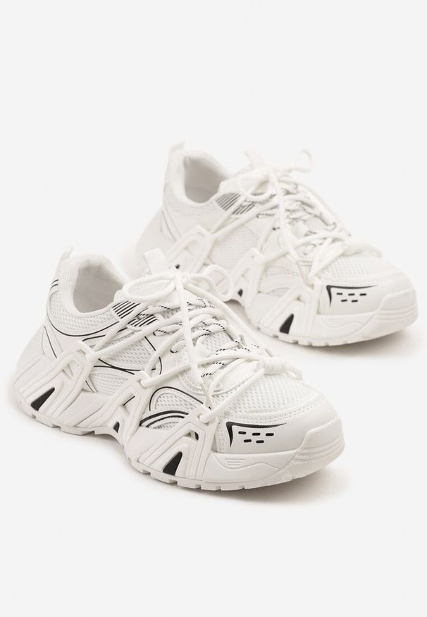 Born2be - Białe Sneakersy z Grubą Podeszwą i Ozdobnym Sznurowaniem Julisca. Okazja: na co dzień. Zapięcie: sznurówki. Kolor: biały. Materiał: jeans