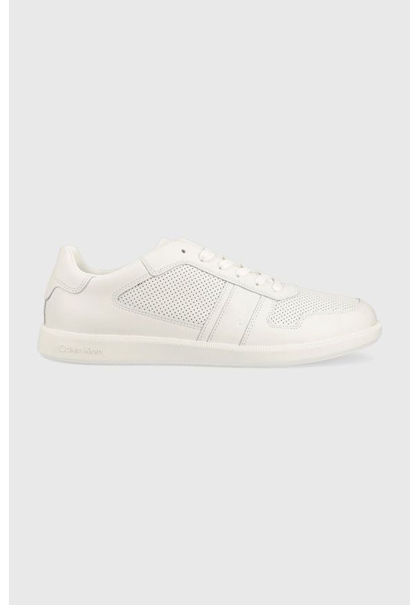 Calvin Klein sneakersy skórzane kolor biały. Nosek buta: okrągły. Zapięcie: sznurówki. Kolor: biały. Materiał: skóra