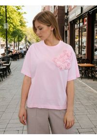 Sinsay - Koszulka z bawełną z aplikacją 3D - różowy. Kolor: różowy. Materiał: bawełna. Wzór: aplikacja #1