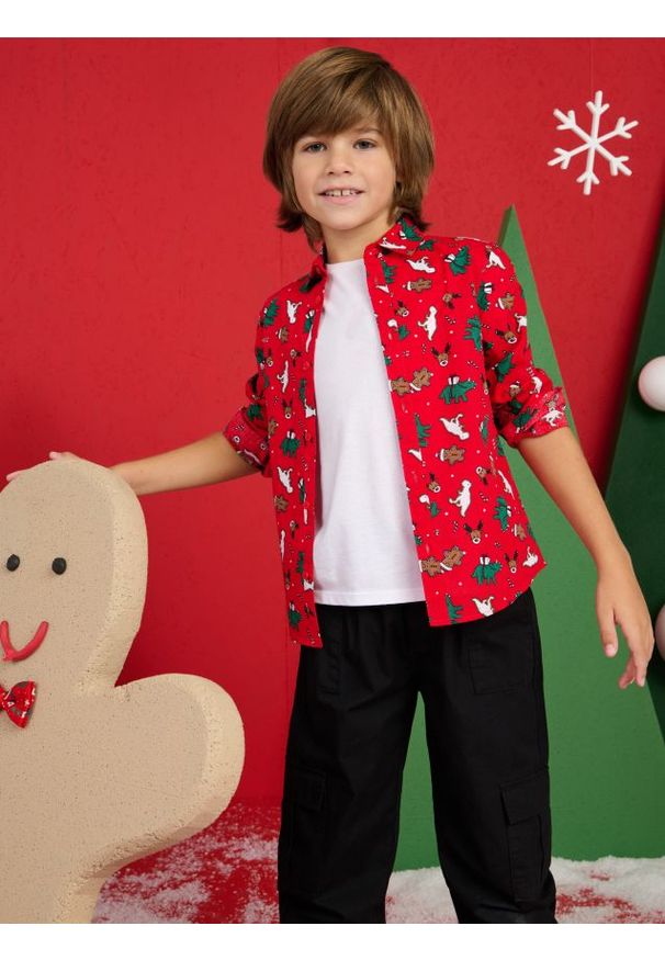 Sinsay - Koszula świąteczna - czerwony. Kolor: czerwony. Materiał: bawełna. Długość rękawa: długi rękaw. Długość: długie. Styl: wizytowy