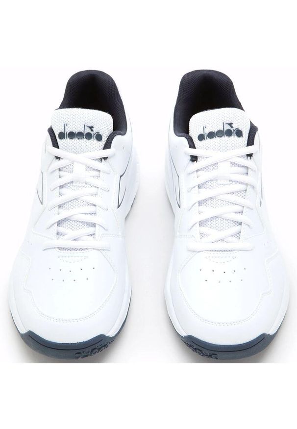 Buty tenisowe męskie Diadora Volee 6. Kolor: biały. Materiał: skóra ekologiczna, materiał. Sport: tenis