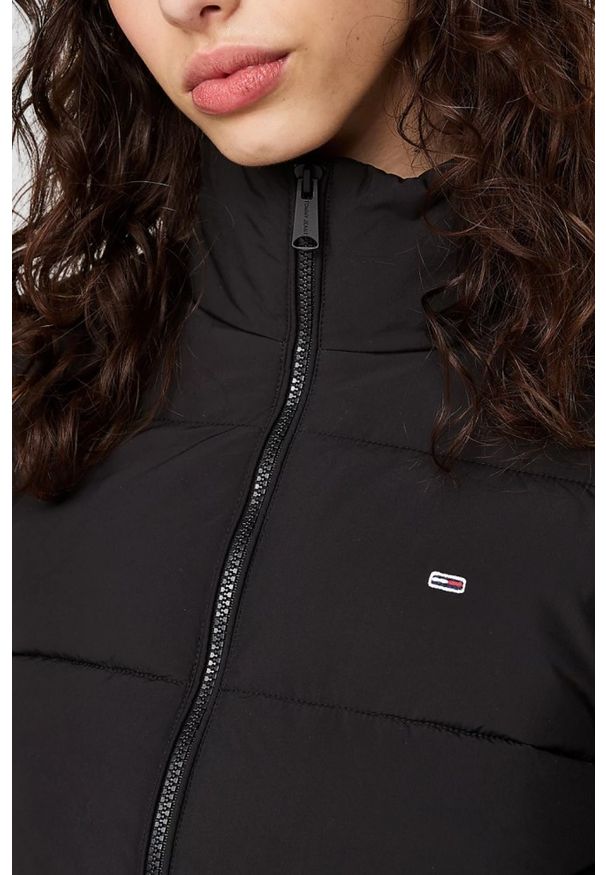 Tommy Jeans - TOMMY JEANS Czarna pikowana damska kurtka, Rozmiar L. Kolor: czarny. Materiał: poliester